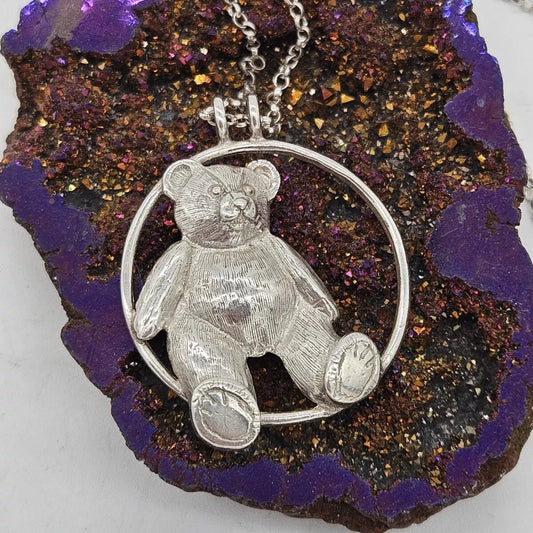 1980s 925 silver teddy bear pendant on silver 46cm chain necklace